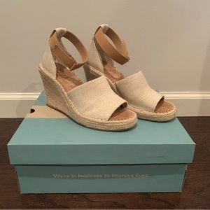TOMS wedge sandal. New without tags. Size 8.
